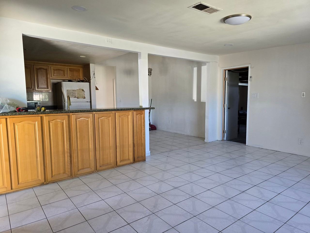 10650 Dilo St - Photo 3 of 10