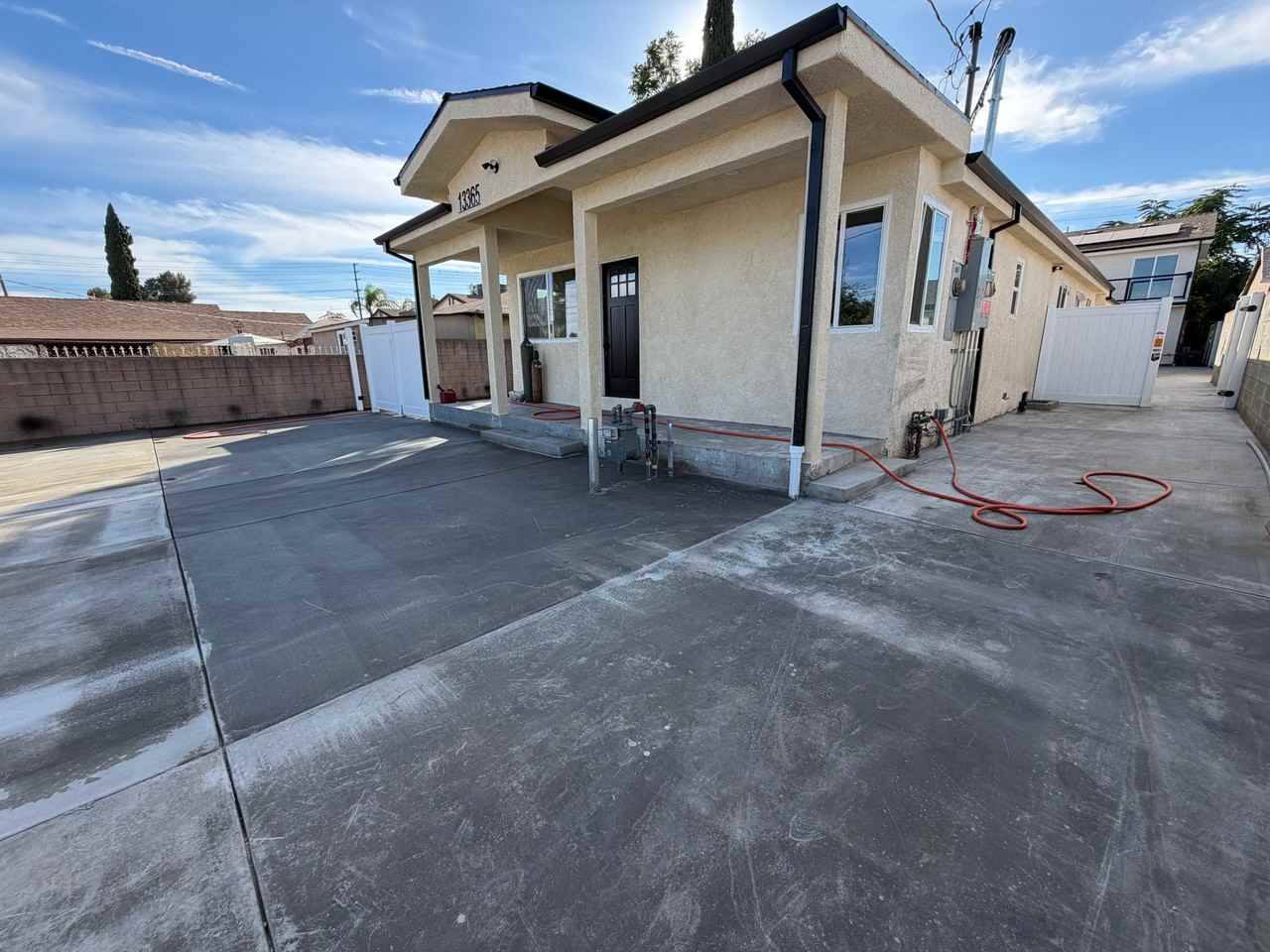 13365 Garber St - Photo 2 of 27