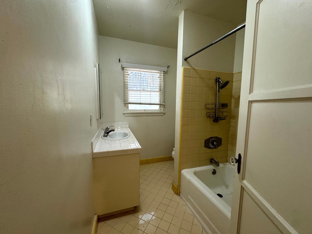 1271 N Crescent Heights Blvd #1271 - Photo 4 of 20