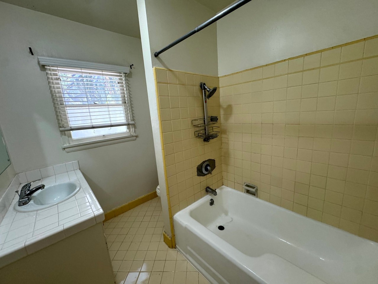 1271 N Crescent Heights Blvd #1271 - Photo 7 of 20