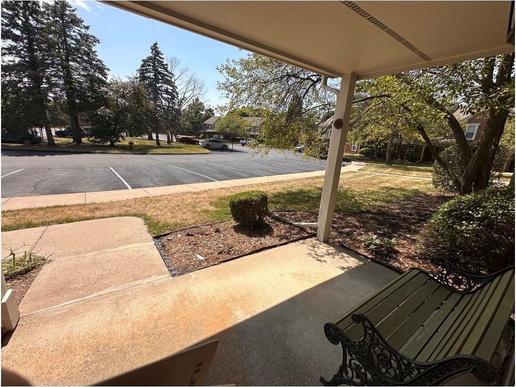 1642 Emerson Cir - Photo 2 of 20