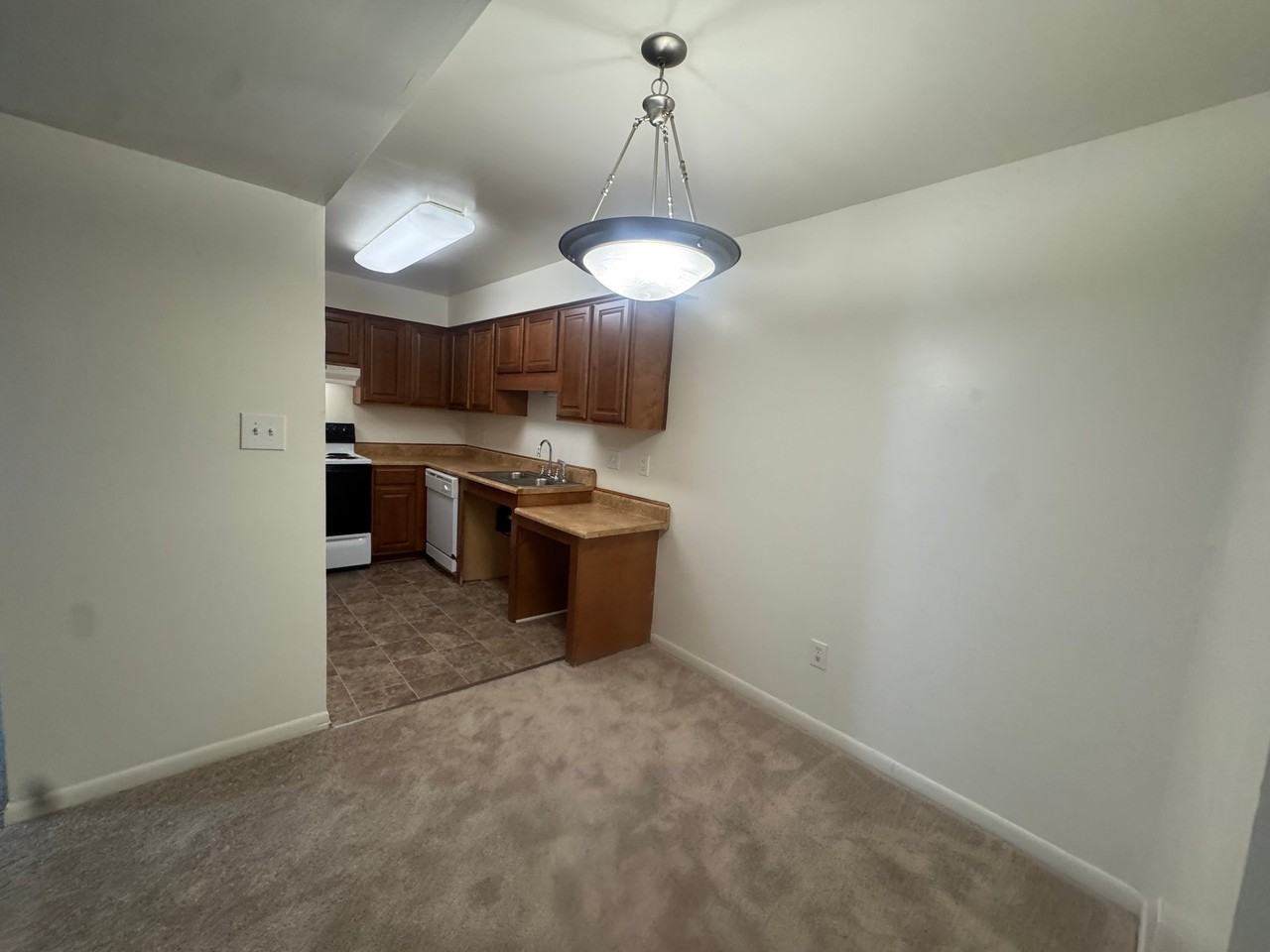 600 Reusens Rd #N146 - Photo 2 of 12