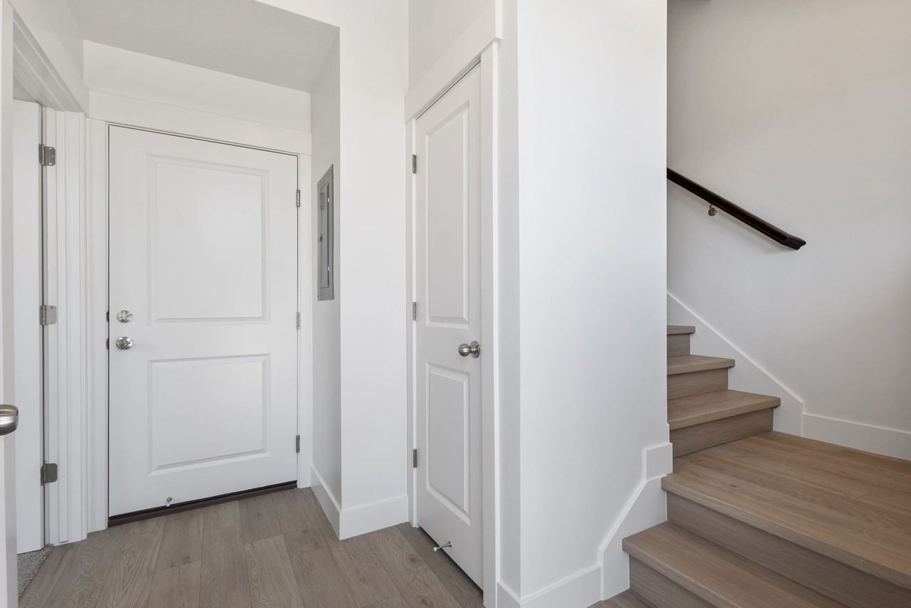 384 W Chadam Way - Photo 4 of 20