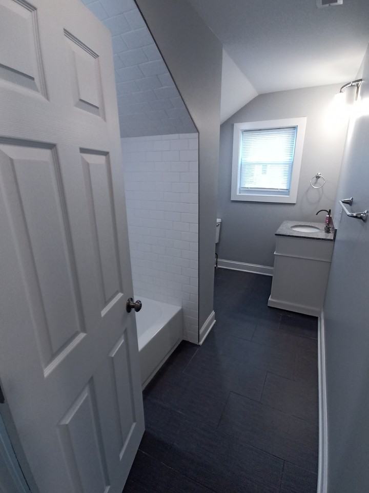 8 Billard St - Photo 5 of 15