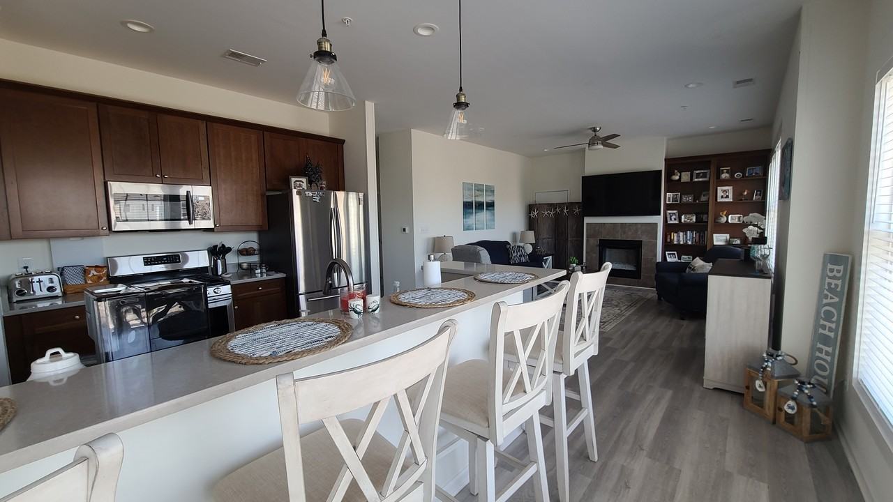 9650 Shore Dr #202 - Photo 4 of 19