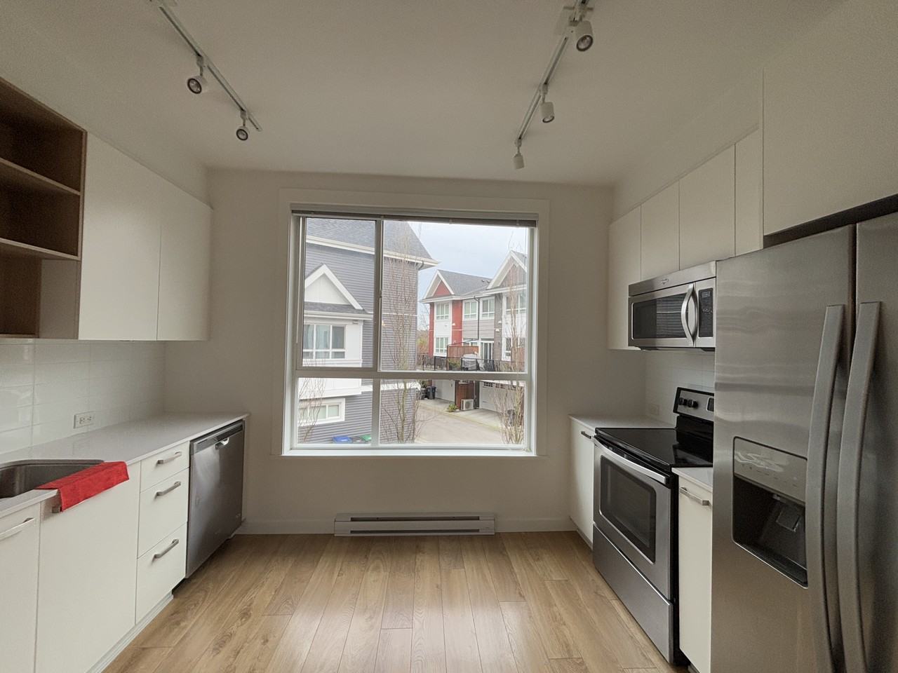 19159 Watkins Dr #20 - Photo 4 of 27