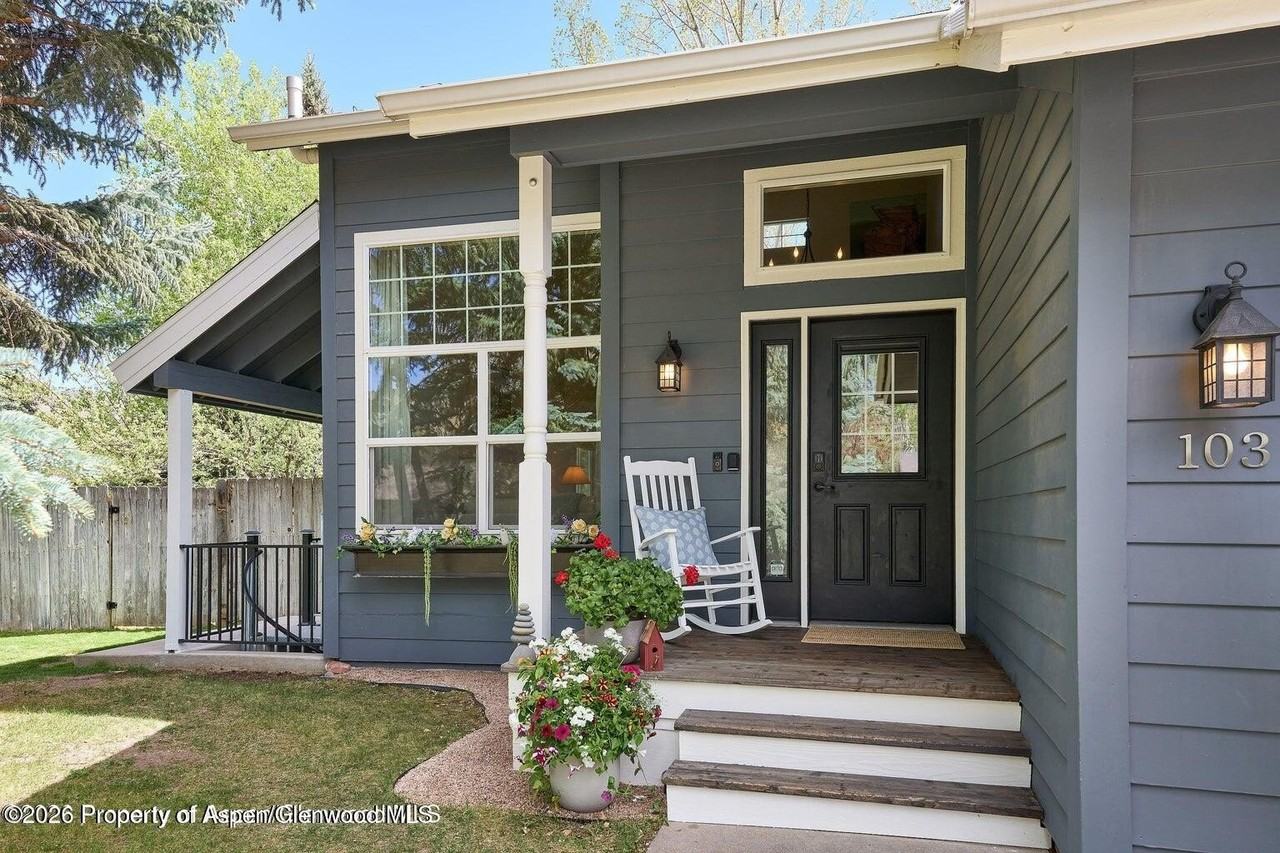 103 Rabbit Rd - Photo 2 of 9