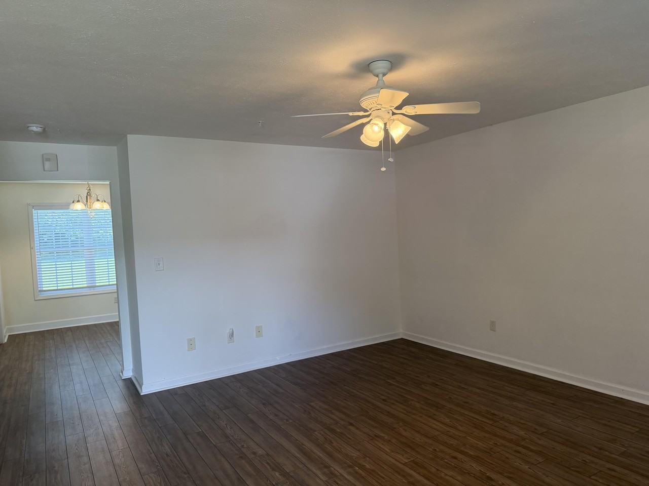 640 Date Palm Cir - Photo 3 of 23