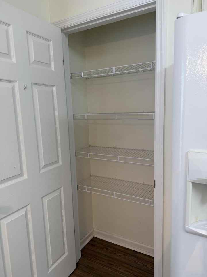 640 Date Palm Cir - Photo 7 of 23