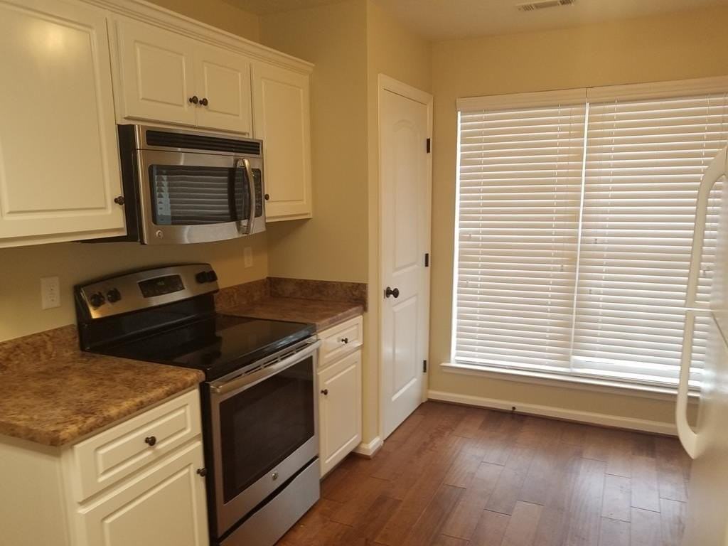 423 Tarsel Ct - Photo 6 of 14