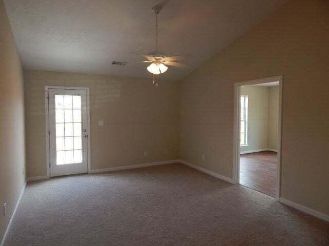 212 Bobwhite Dr - Photo 2 of 8