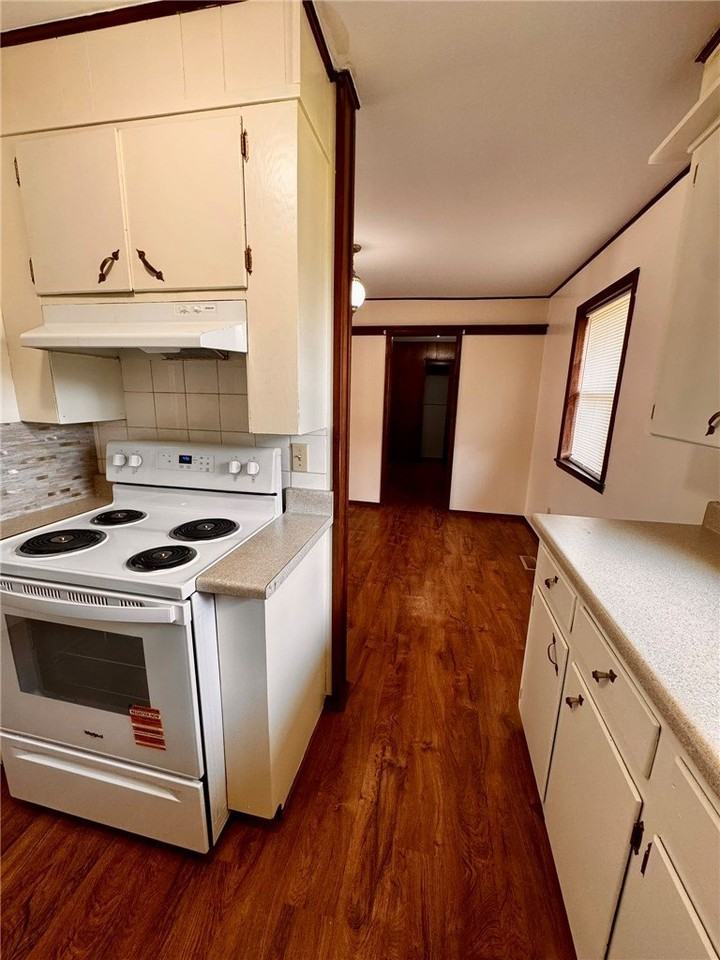307 Sw 12th St - Photo 5 of 14