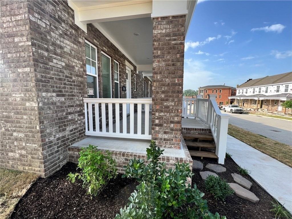 5456 Hackett St - Photo 2 of 19