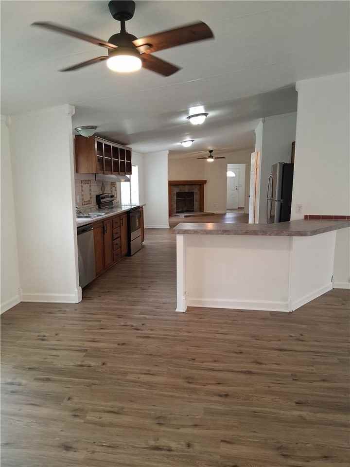 910 Sands Rd - Photo 3 of 11