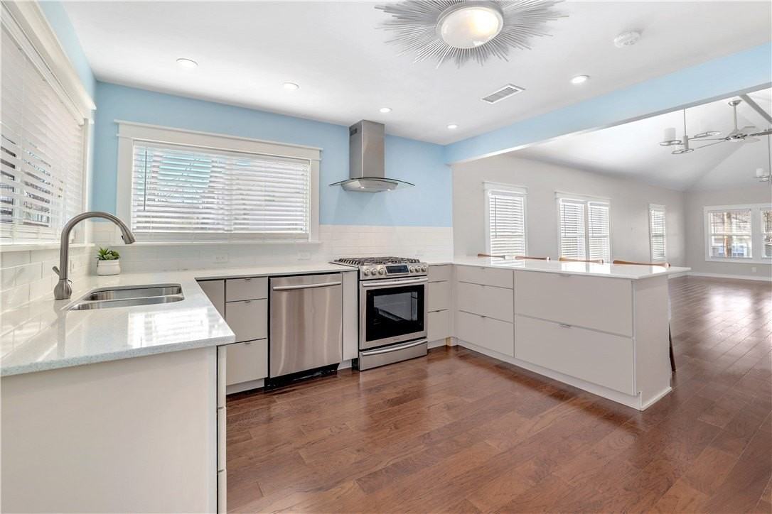 416 S College Ave - Photo 6 of 16