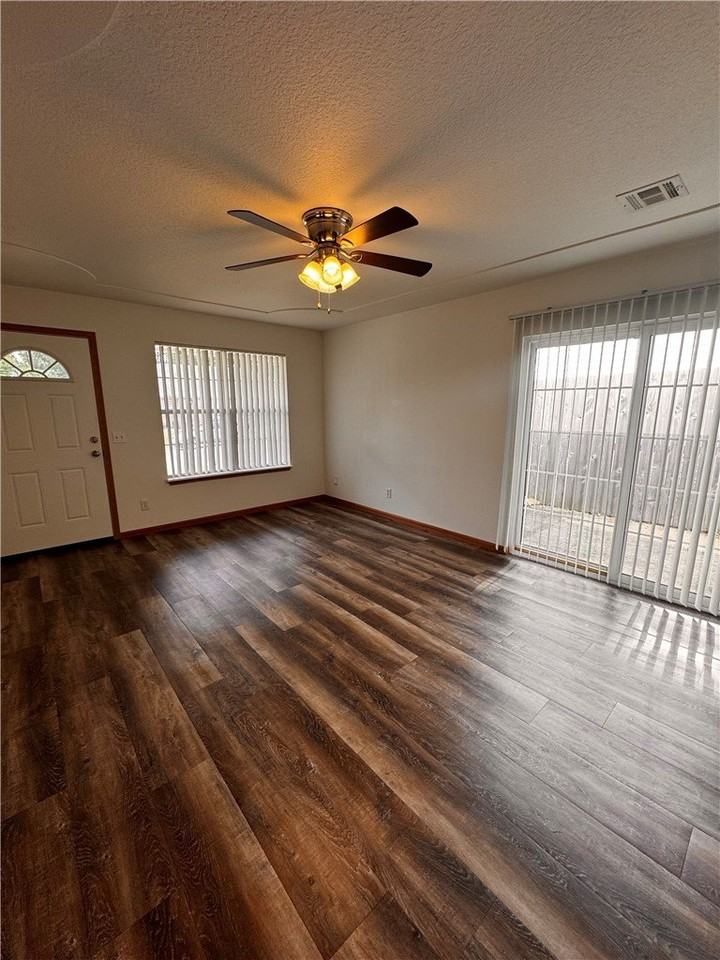 19 Holly Dr #A - Photo 3 of 17