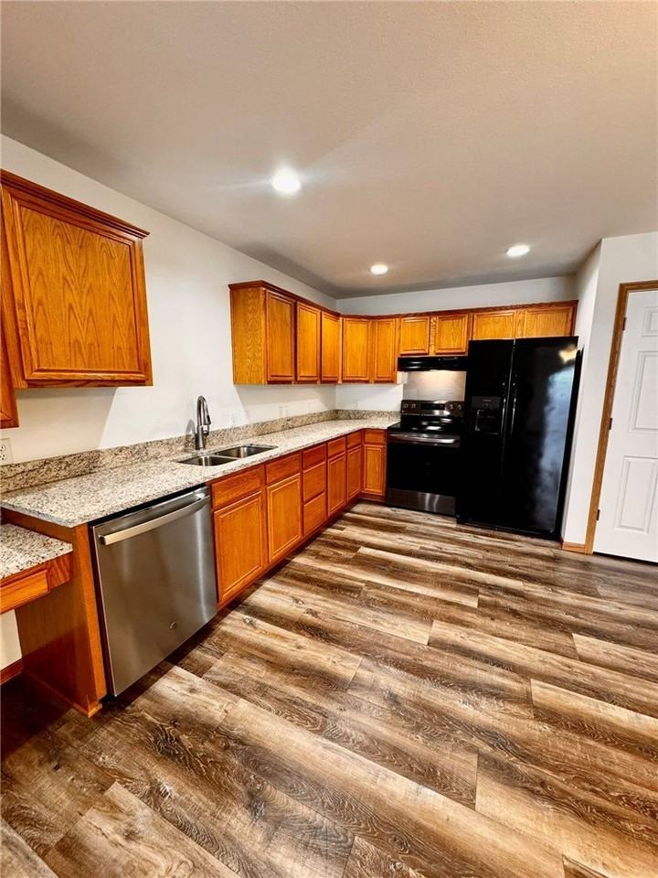 19 Holly Dr #A - Photo 5 of 17
