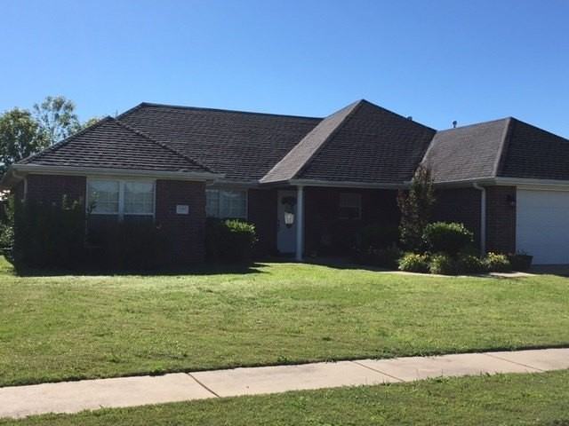 2402 Stonecrest Dr - Photo 2 of 2