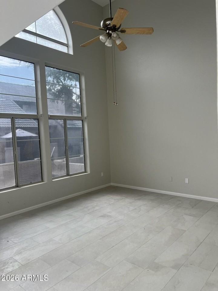 1125 W Sandy Banks