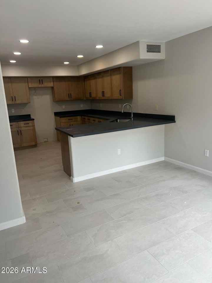 1125 W Sandy Banks - Photo 2 of 10