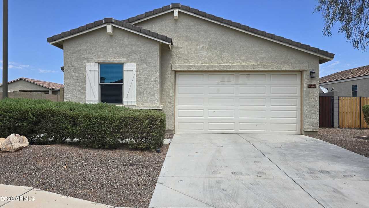 21398 W Holly St - Photo 2 of 35