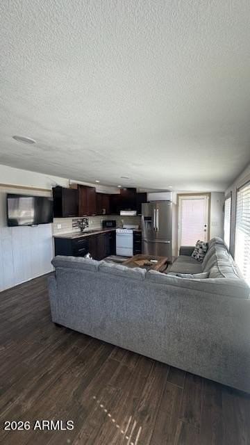 841 W Watson Dr - Photo 5 of 10