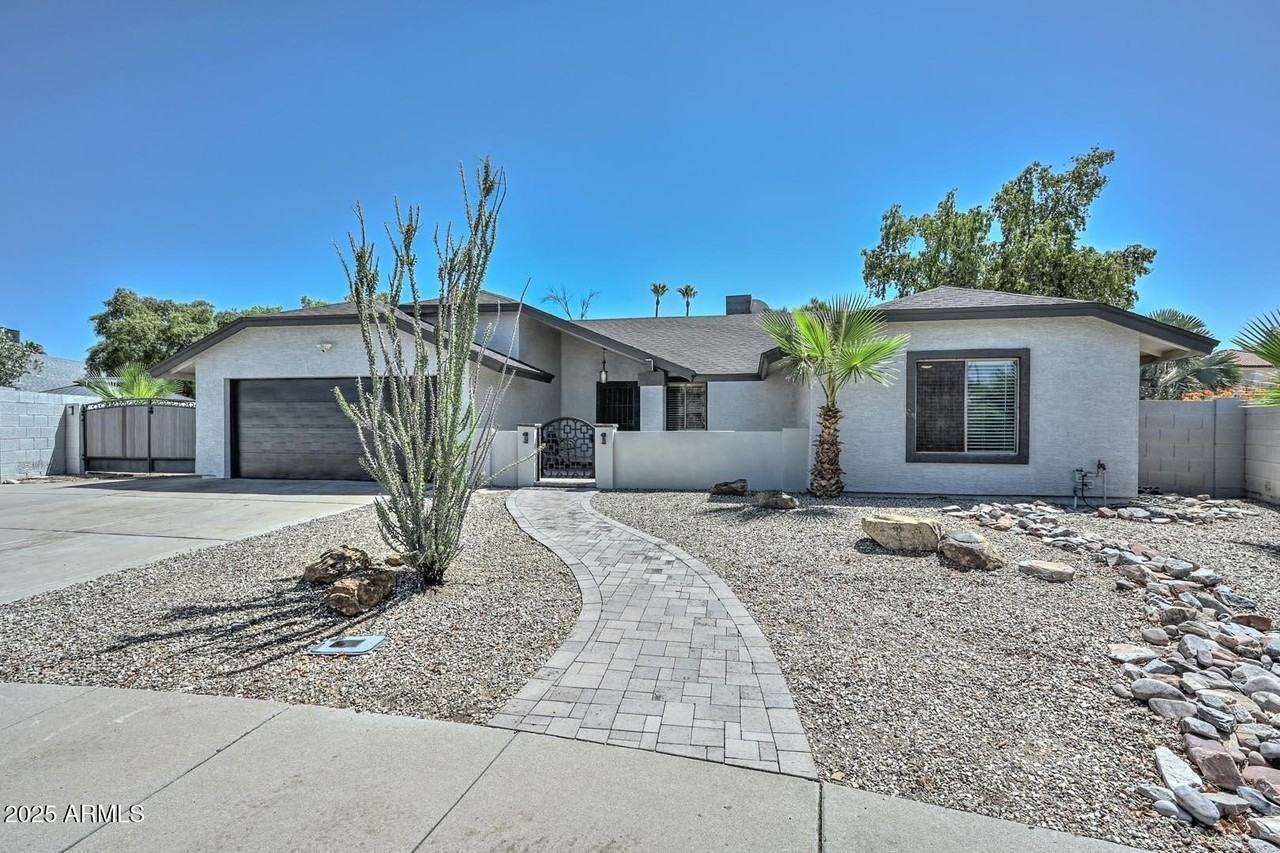 11509 N 109th Way - Photo 2 of 44