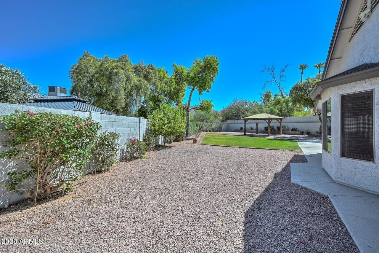 11509 N 109th Way - Photo 4 of 44