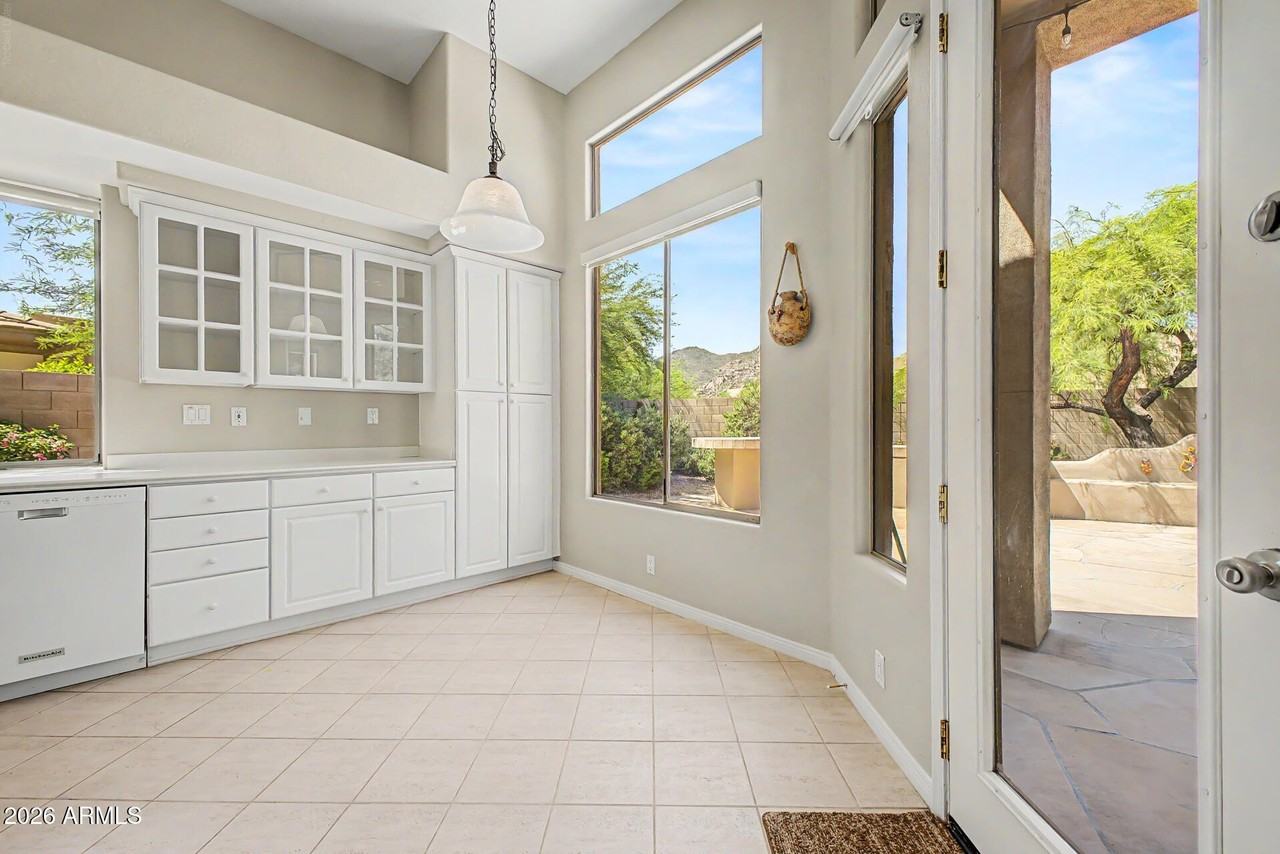 7020 E Whispering Mesquite Trl - Photo 4 of 34