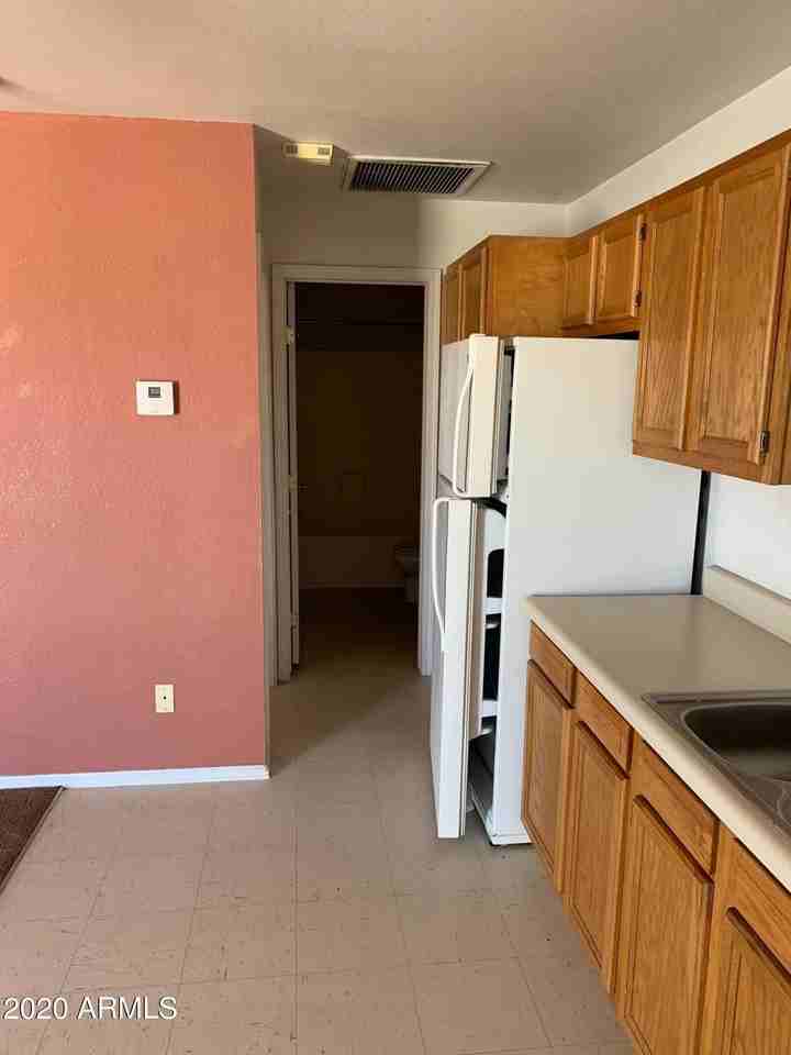 4015 N Montezuma Dr #B - Photo 3 of 8