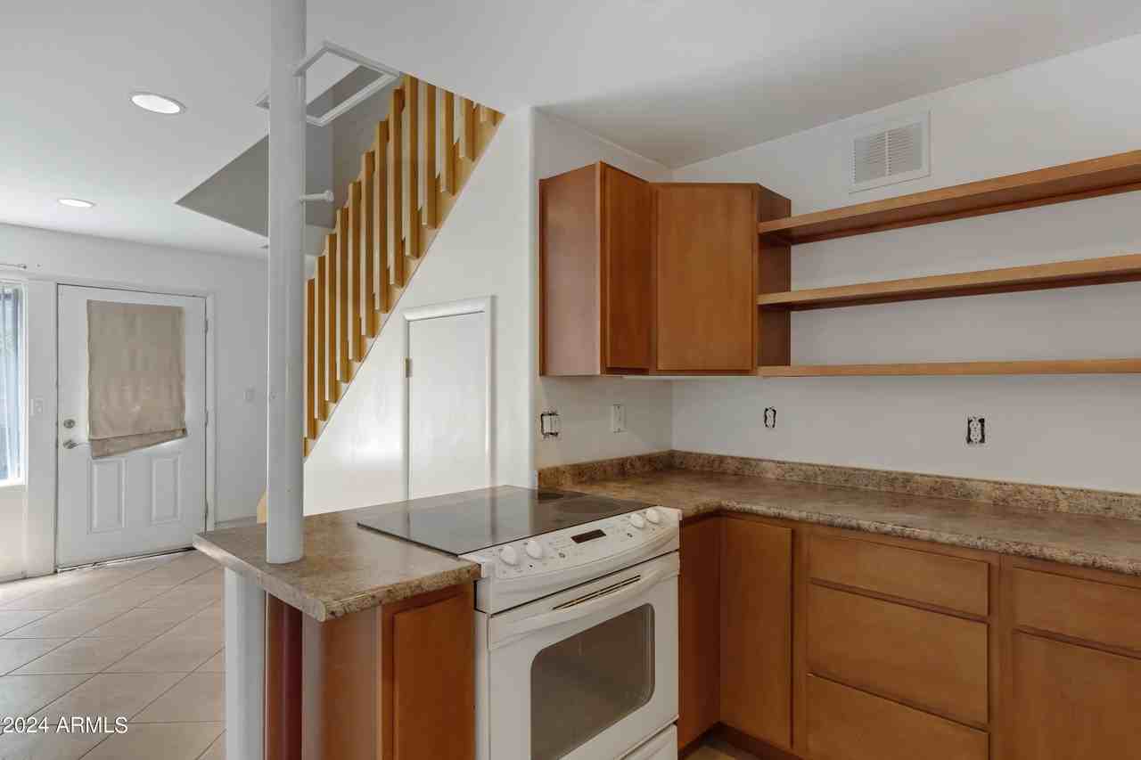 2021 S Granada Dr #10 - Photo 3 of 48