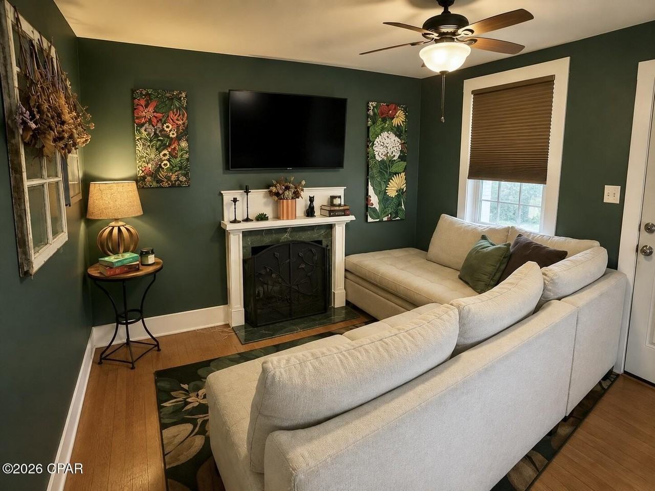 819 Grace Ave - Photo 7 of 27