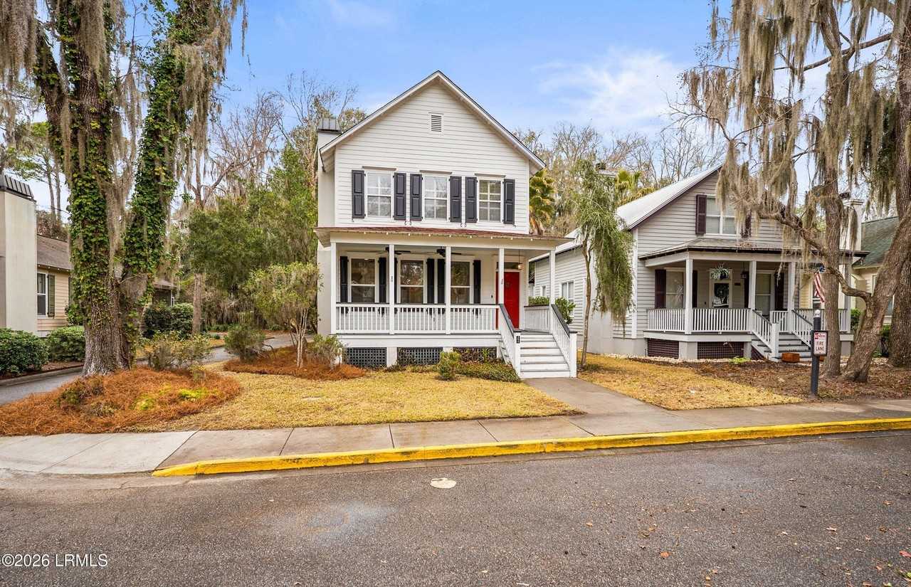 2677 Broad St - Photo 2 of 50