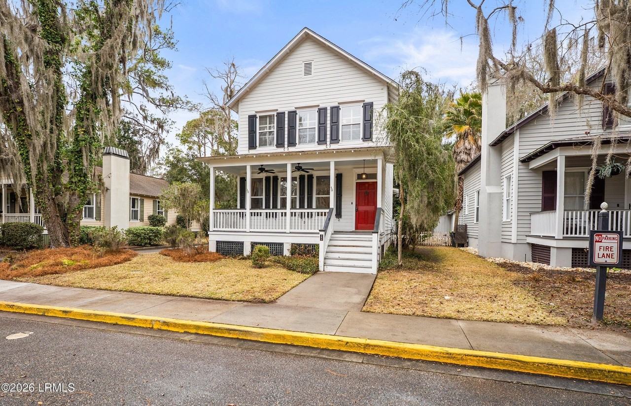 2677 Broad St - Photo 3 of 50