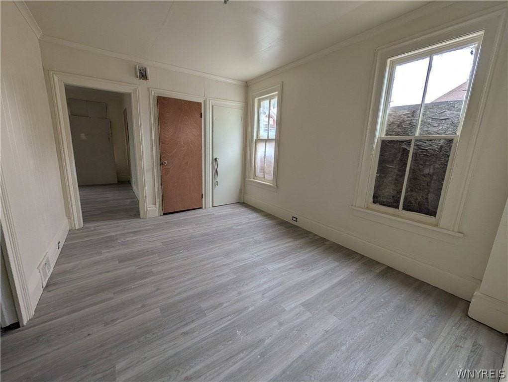 616 7th St - Photo 4 of 13