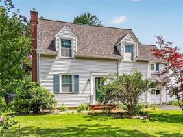 featured image of 82 Clovercrest Dr