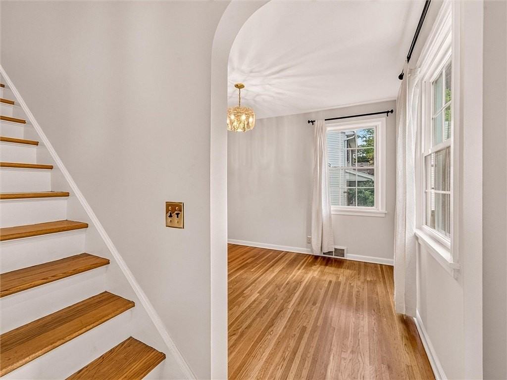 82 Clovercrest Dr - Photo 5 of 34
