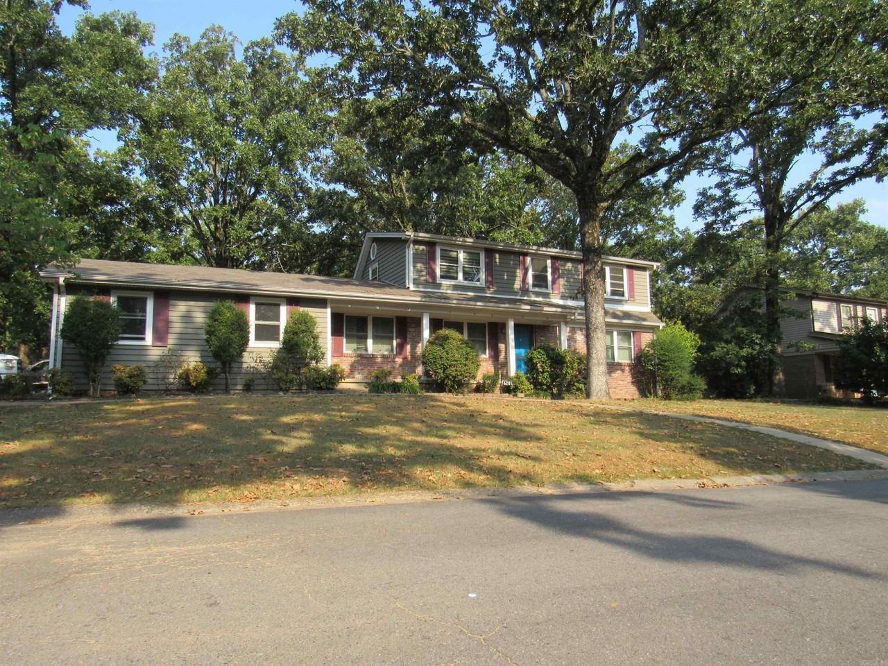 6201 Blackhawk Dr - Photo 2 of 37