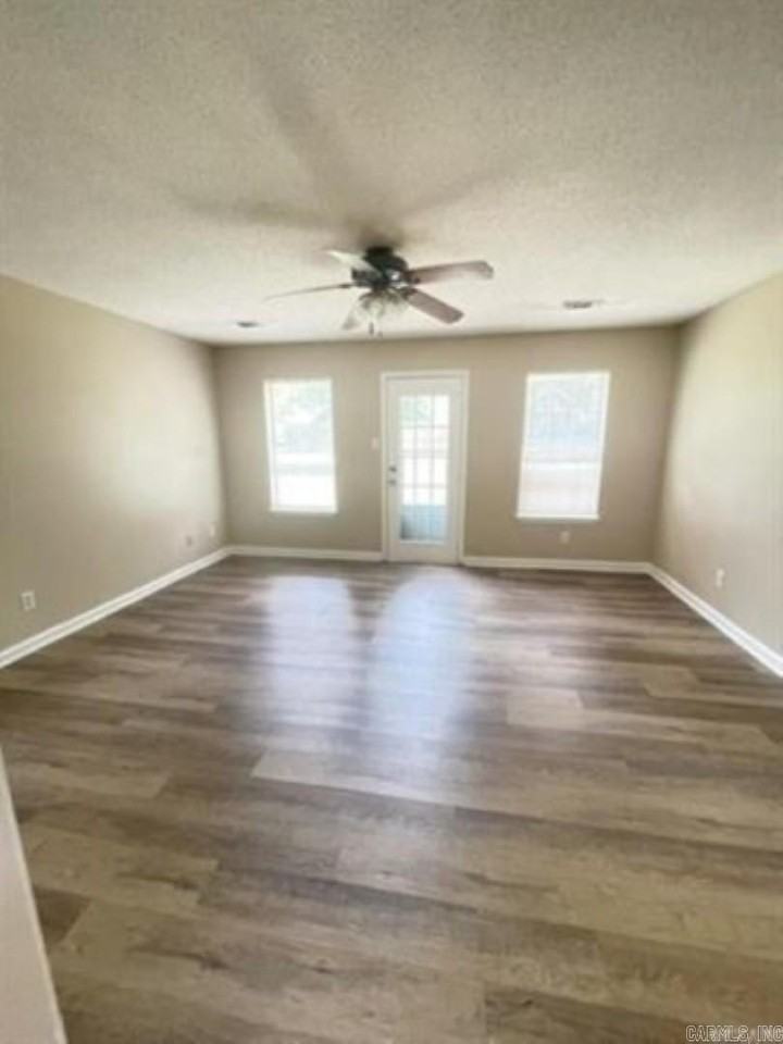 29 Burns Dr - Photo 2 of 18