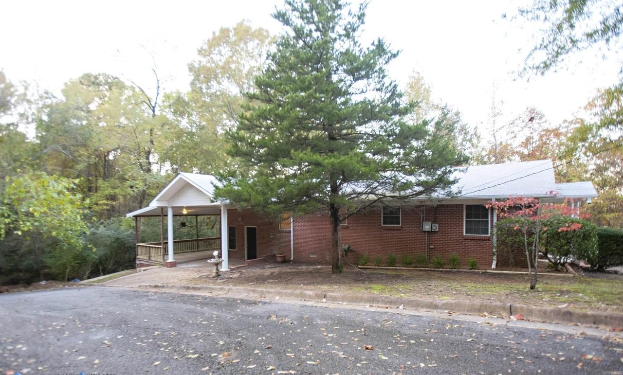 401 Valley View Dr - Photo 3 of 22
