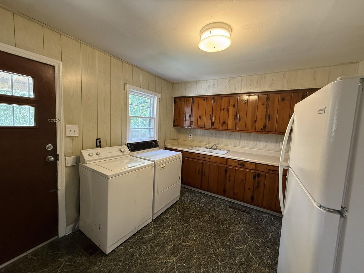 114 Morningside Dr #B - Photo 3 of 12