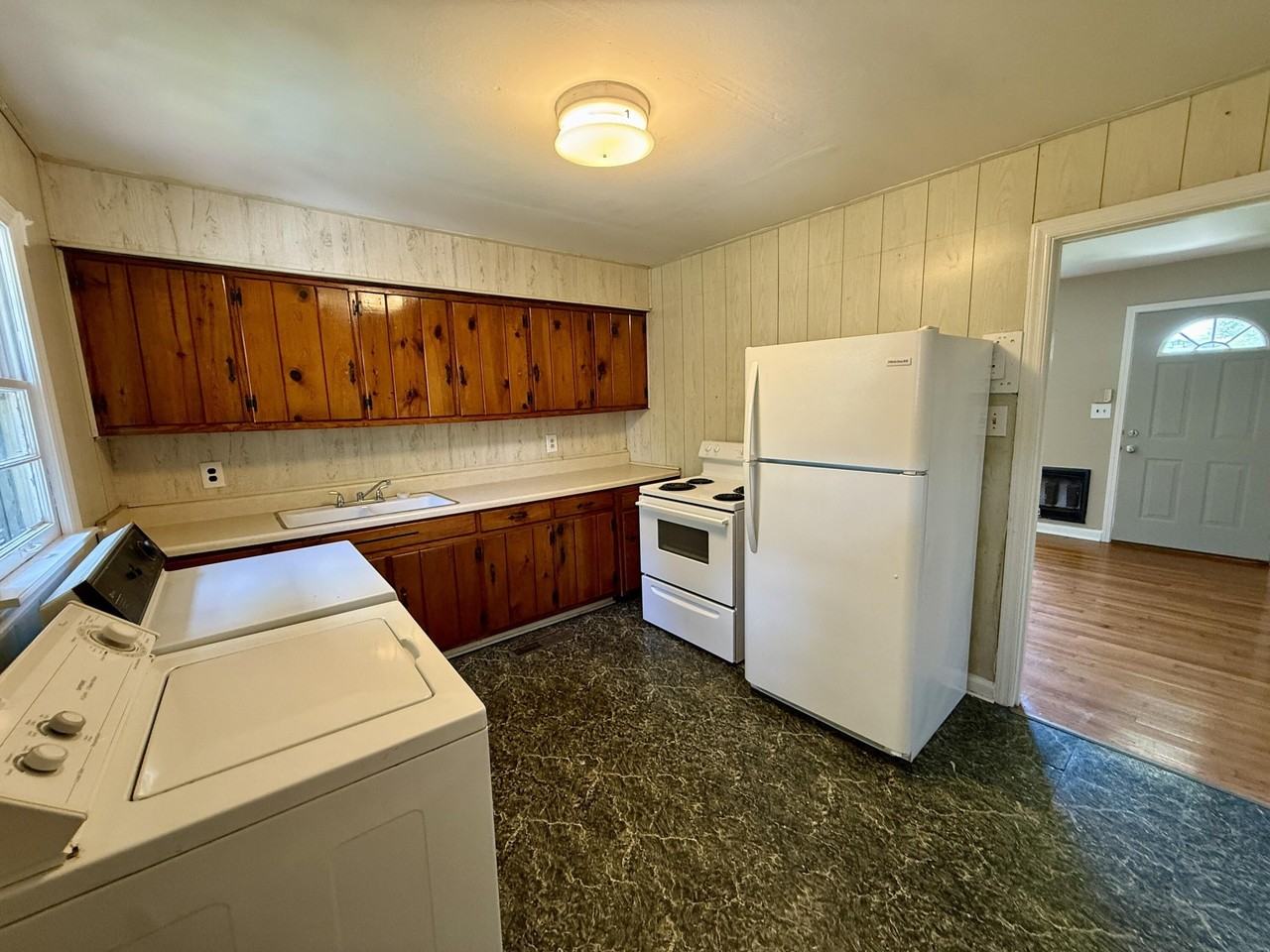 114 Morningside Dr #B - Photo 5 of 12