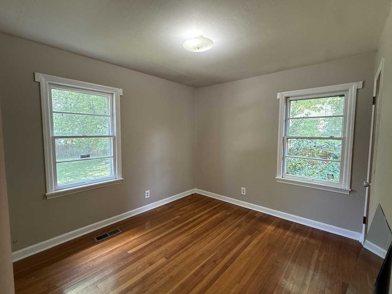 114 Morningside Dr #B - Photo 7 of 12