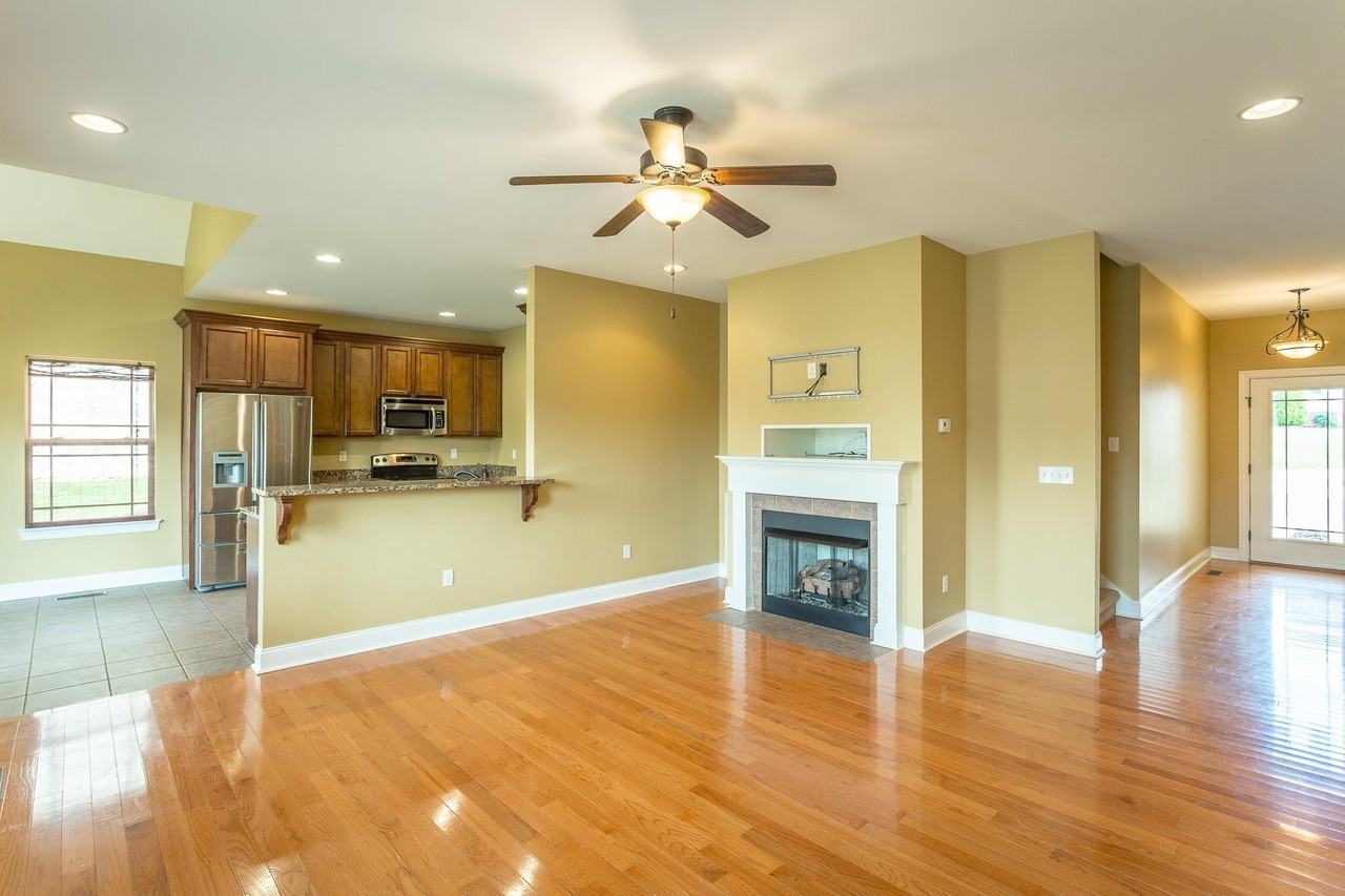 878 Windrush Loop - Photo 2 of 44