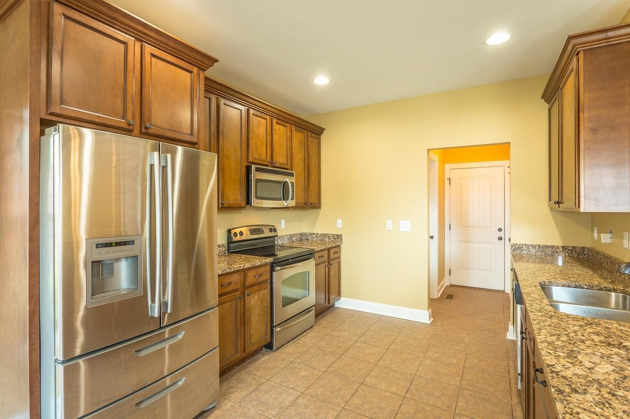 878 Windrush Loop - Photo 3 of 44