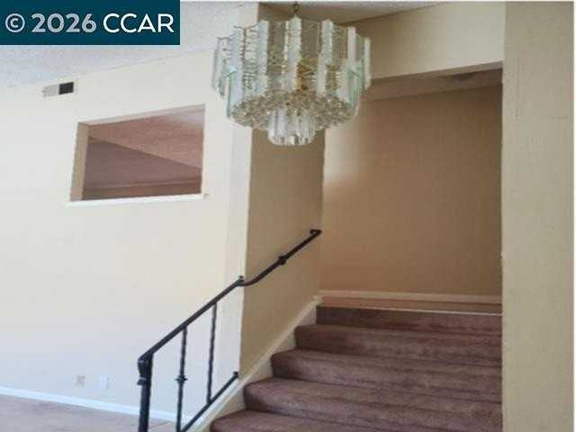 708 Court Ln - Photo 3 of 24
