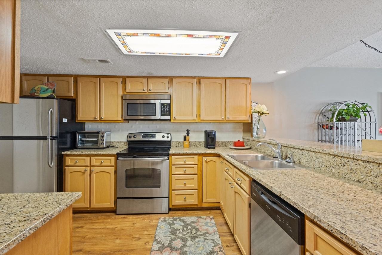 4440 Nassau Ct #106 - Photo 5 of 33