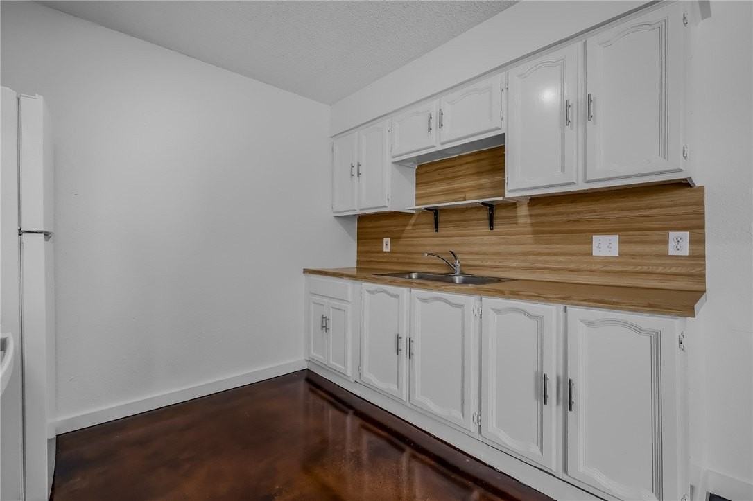 6641 Rhine Dr #B - Photo 7 of 16