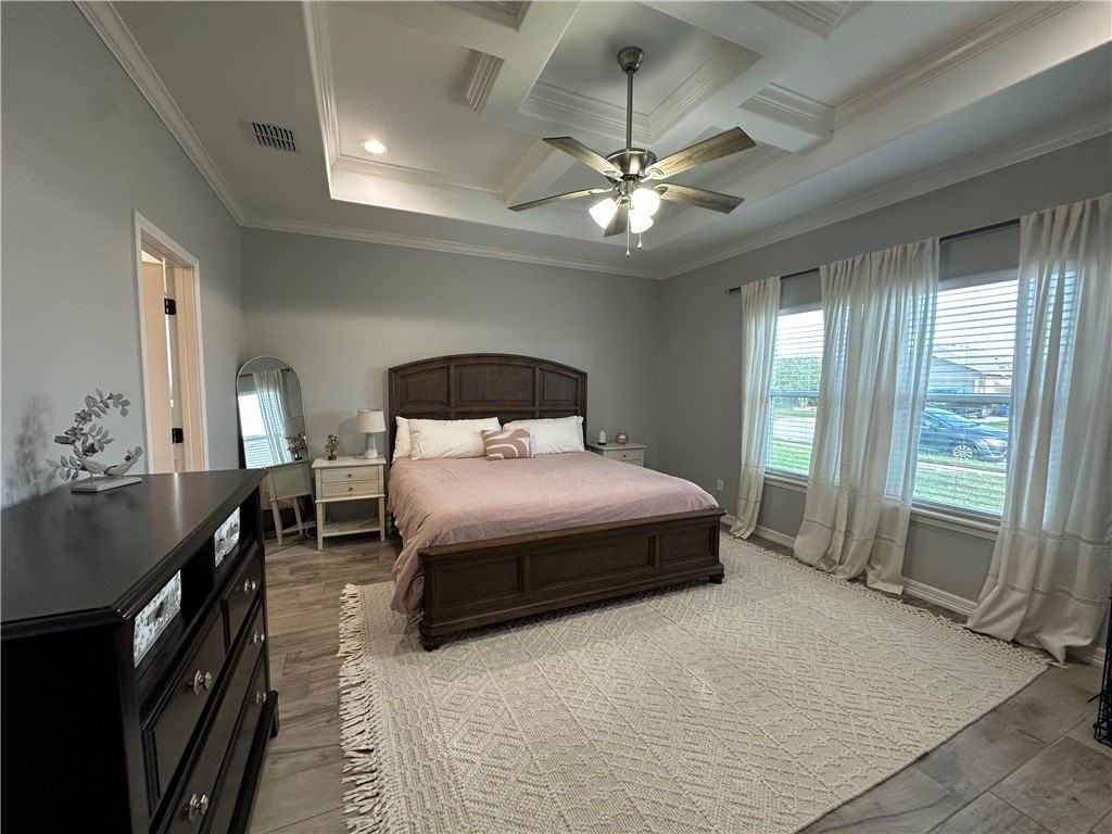 1807 Bay Landing Dr - Photo 2 of 27