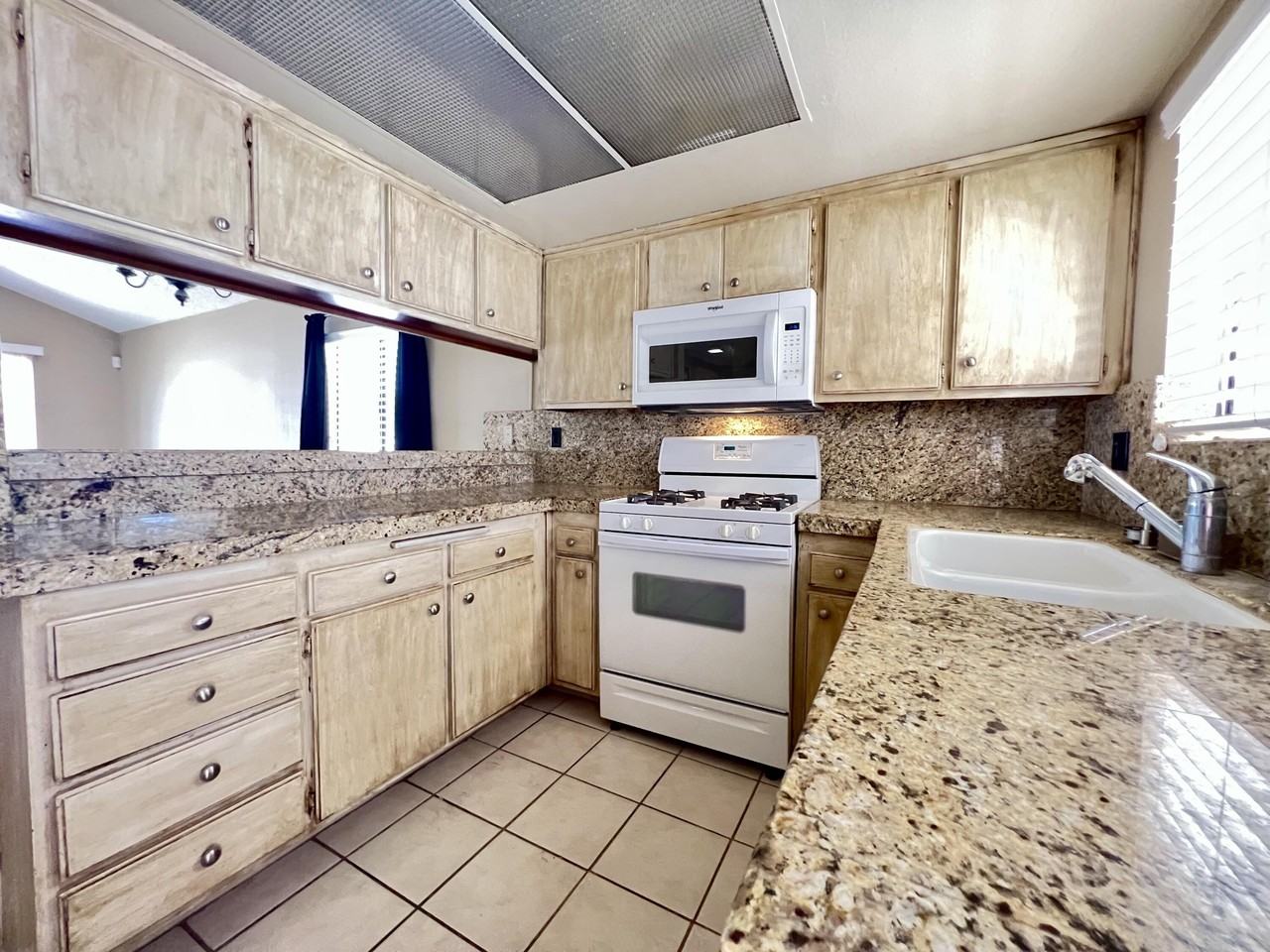34001 Emily Way - Photo 7 of 25
